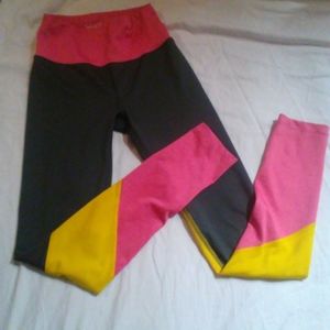 Flirtude color block leggings